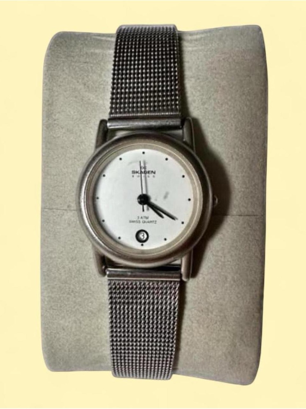 Vintage Skagen Stainless Steel Mesh Band women’s quartz Watch - Silver